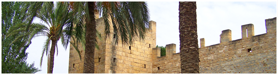 De stadsmuur van Alcudia, Mallorca